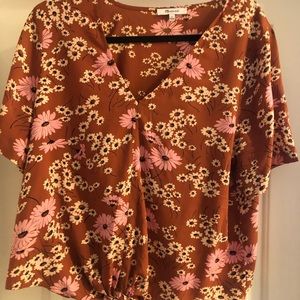 Madewell top. Tie front. V-neck. Size large